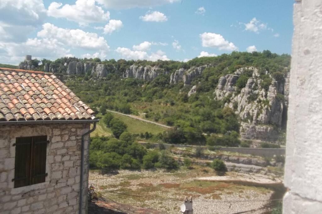 Maison Pierre Et Voute Au Coeur Du Village Balazuc Exterior foto